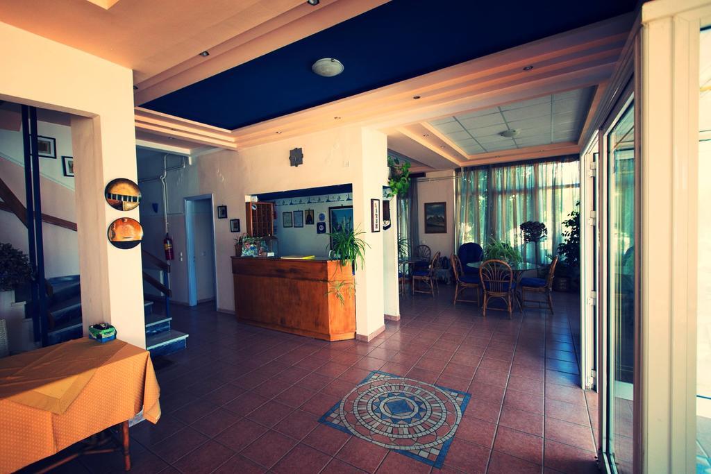 Hotel Akti Livanátai 外观 照片